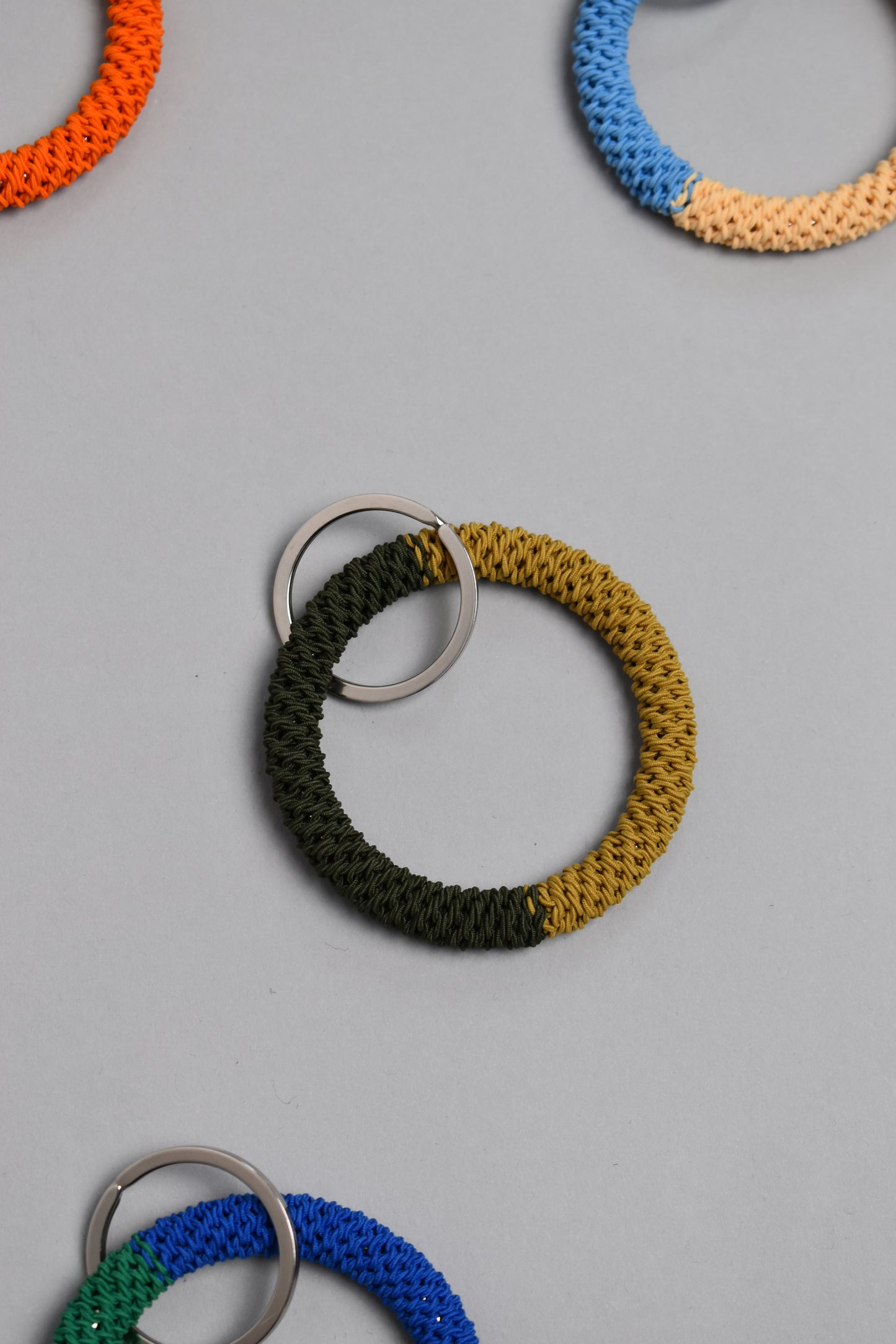 KEY CHARM / M / mustard × khaki