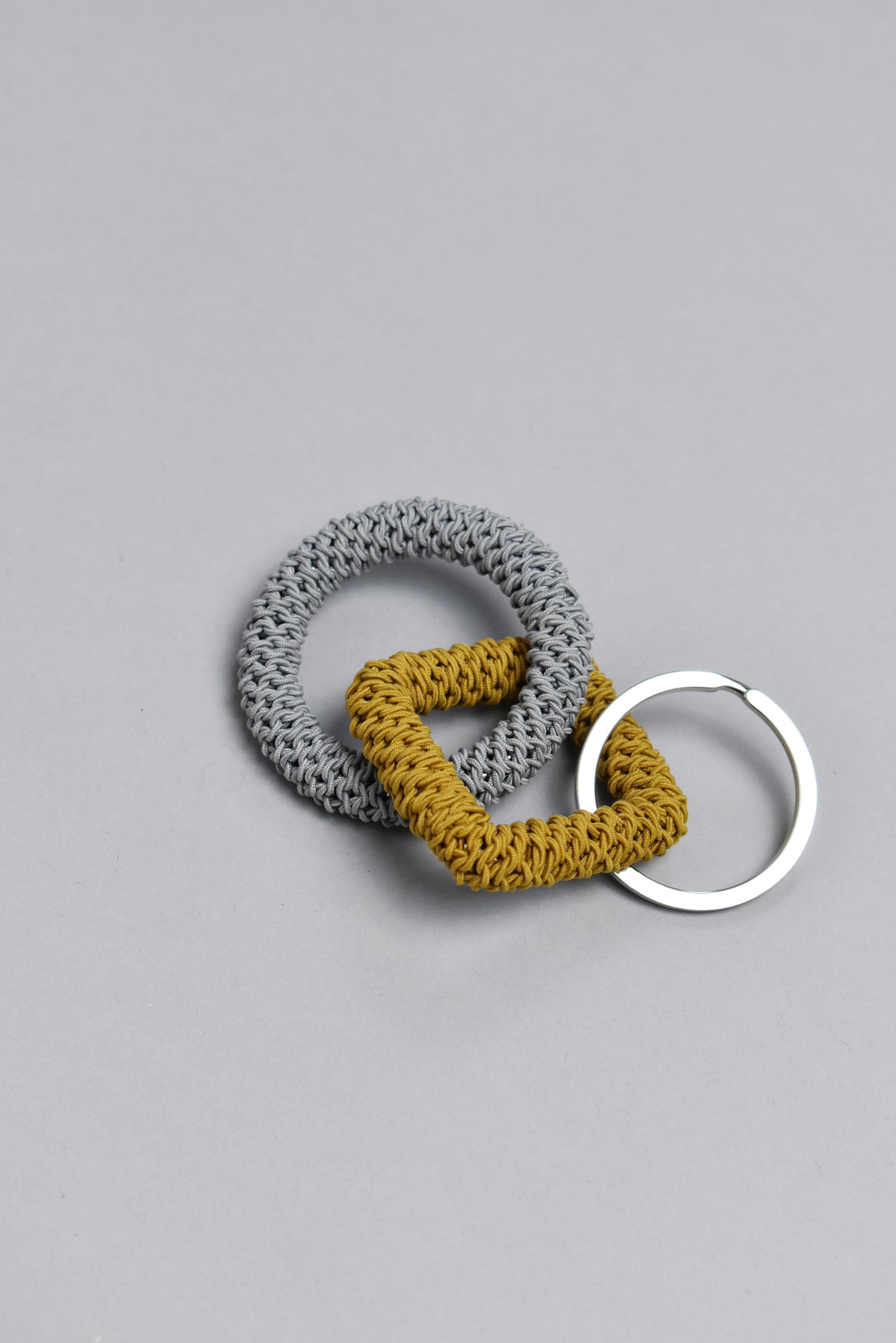 KEY CHARM / M / mustard × gray