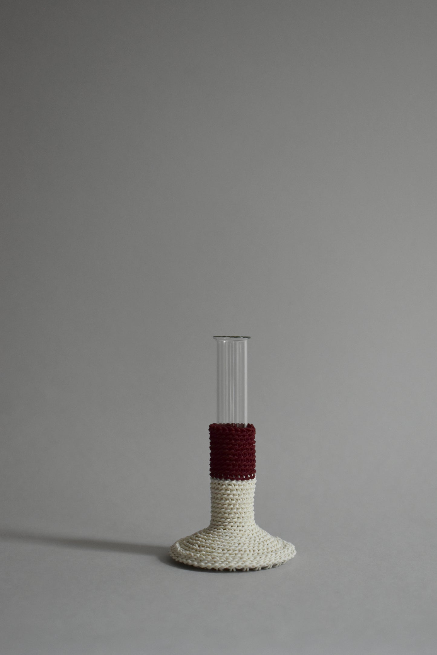 TUBE VASE / M / maroon × ivory