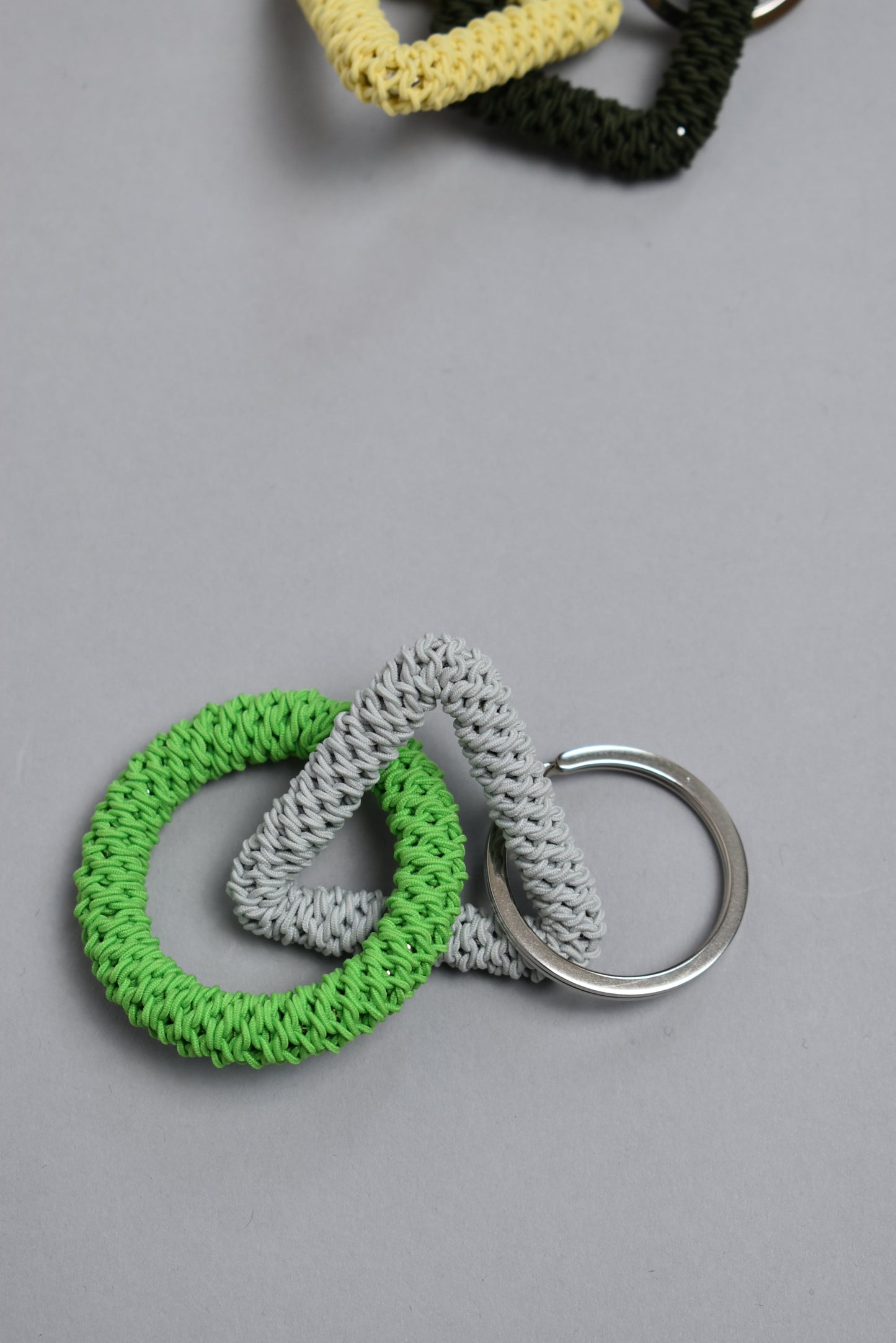 KEY CHARM / M / light gray × mint green