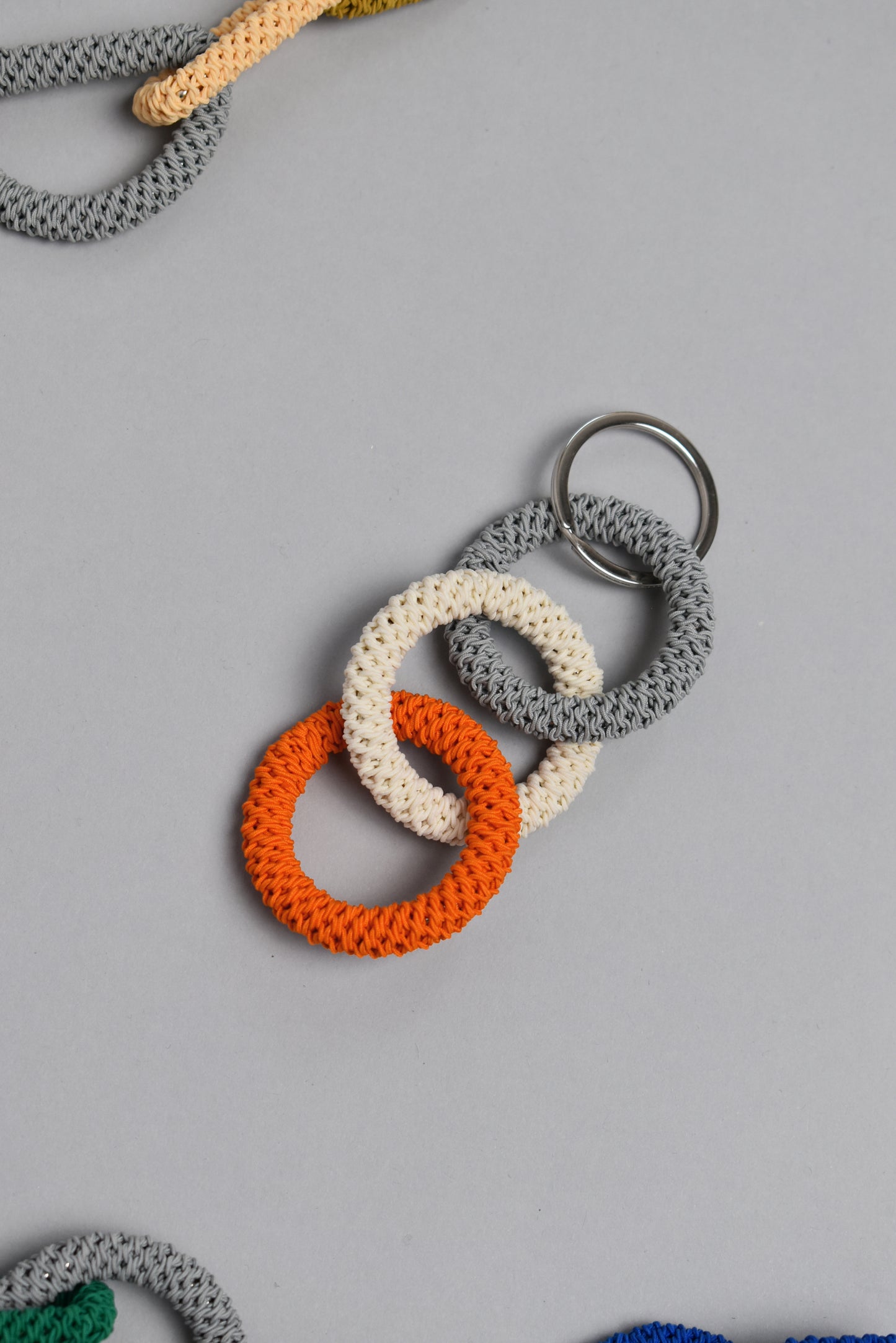 KEY CHARM / L / orange trio