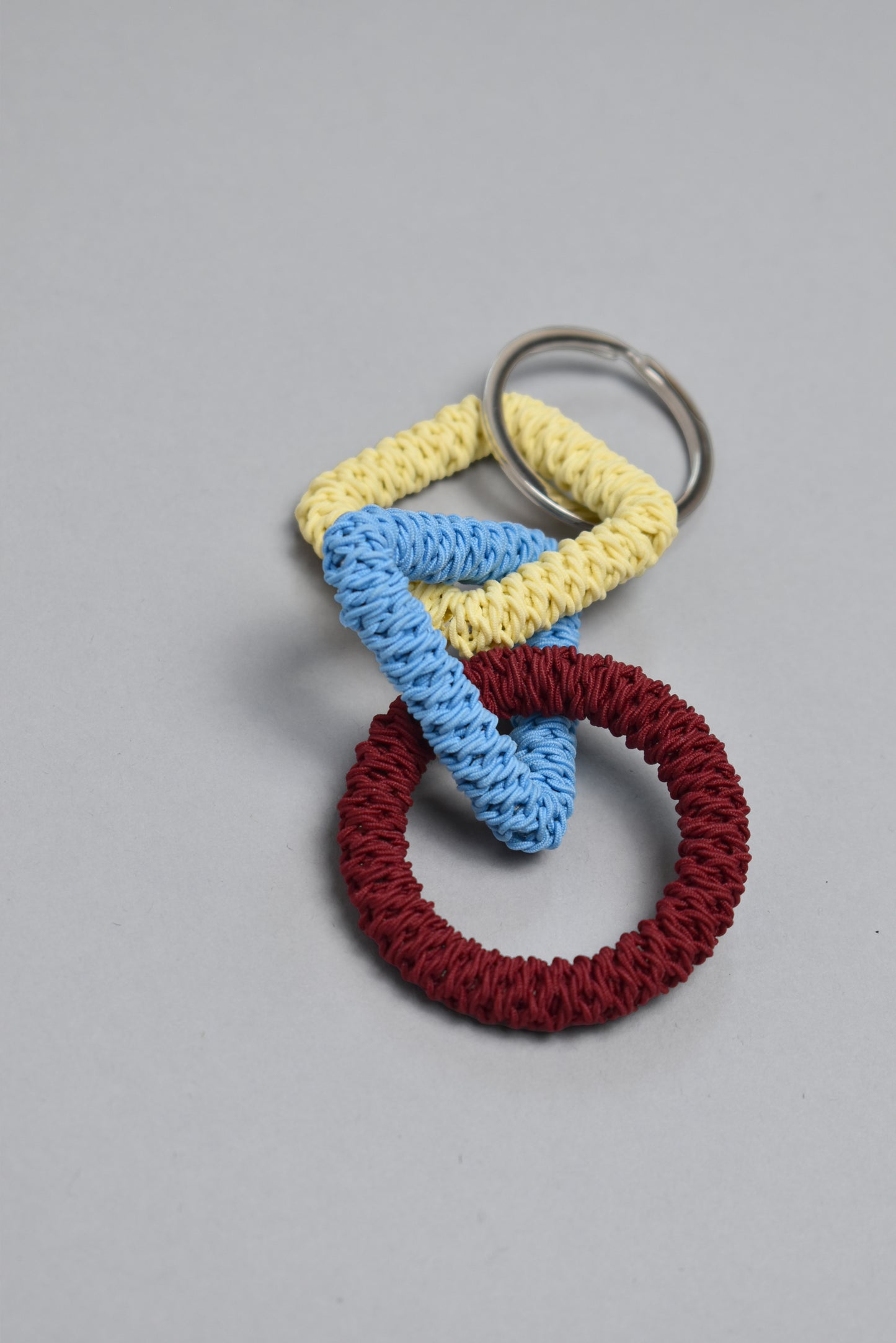 KEY CHARM / L / light blue trio