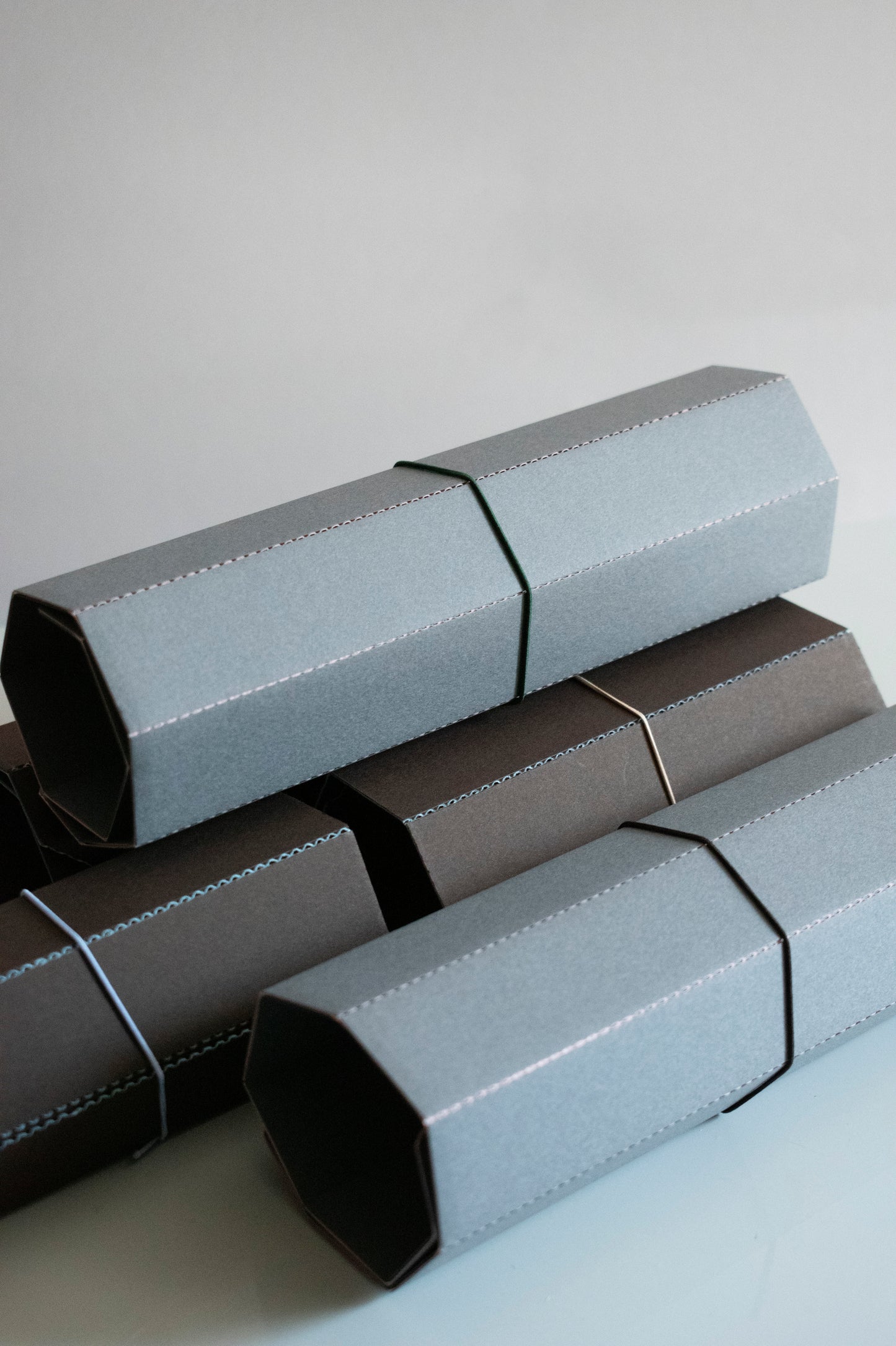 GRID VASE / tokkuri / dark gray