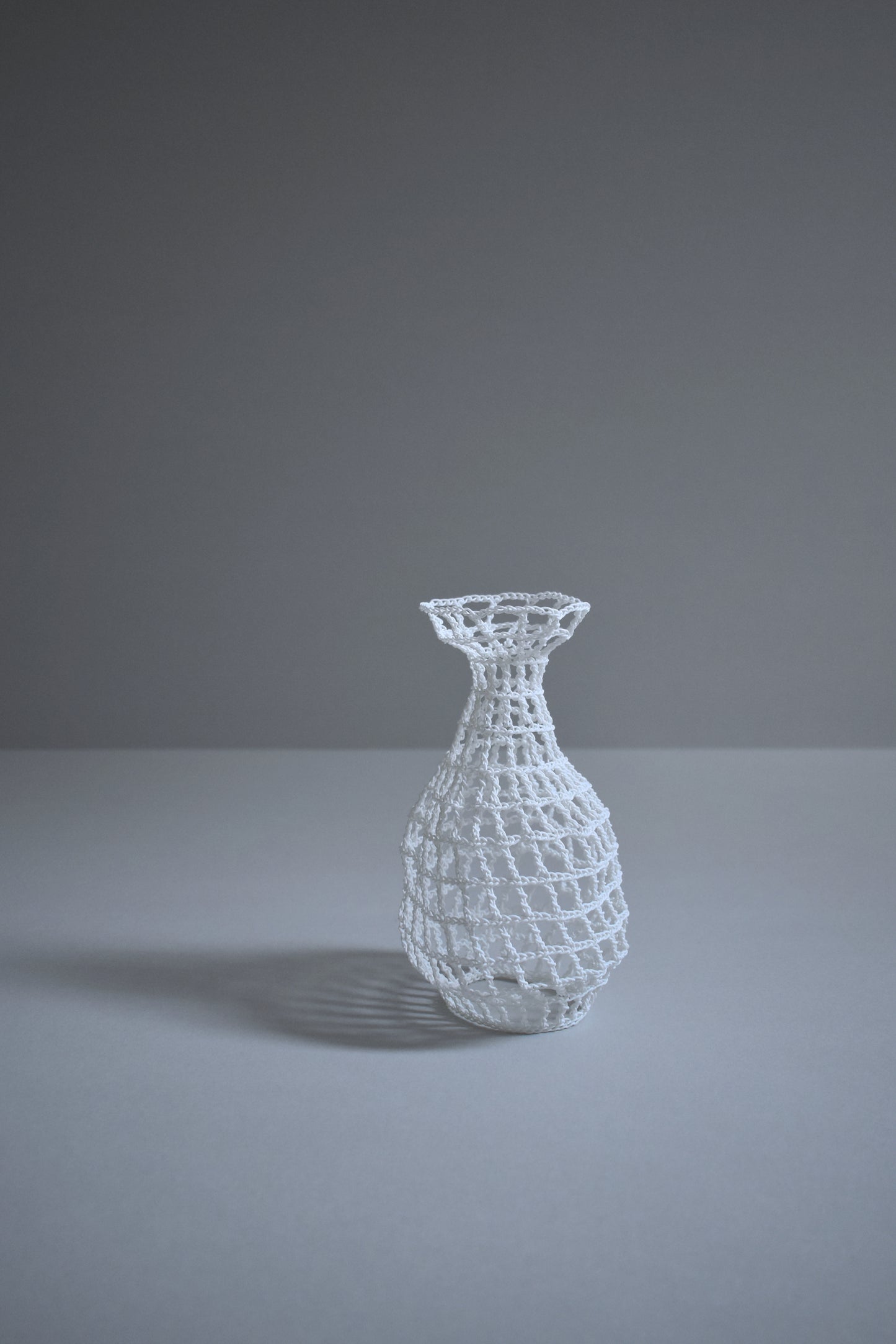 GRID VASE / tokkuri / white