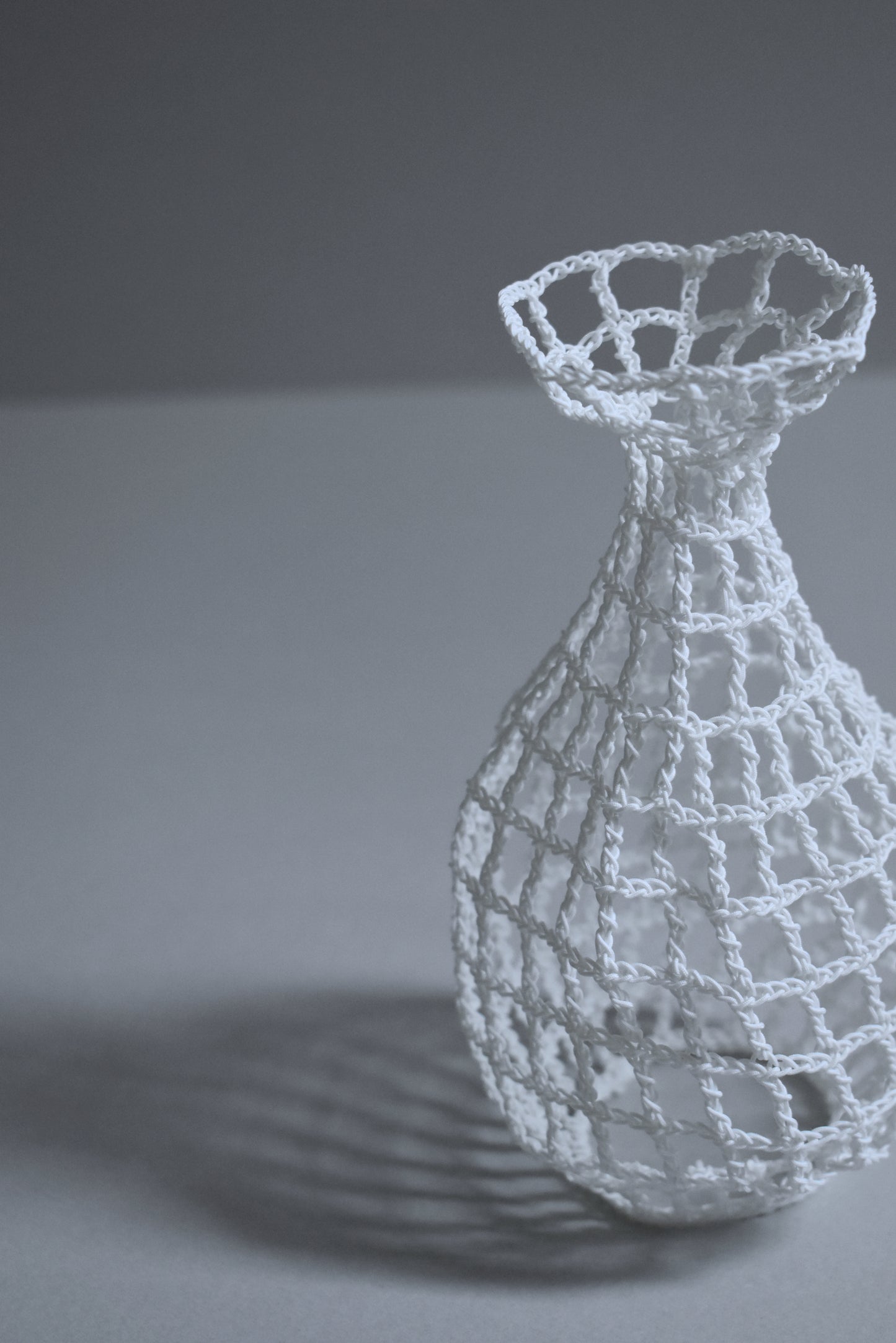 GRID VASE / tokkuri / white