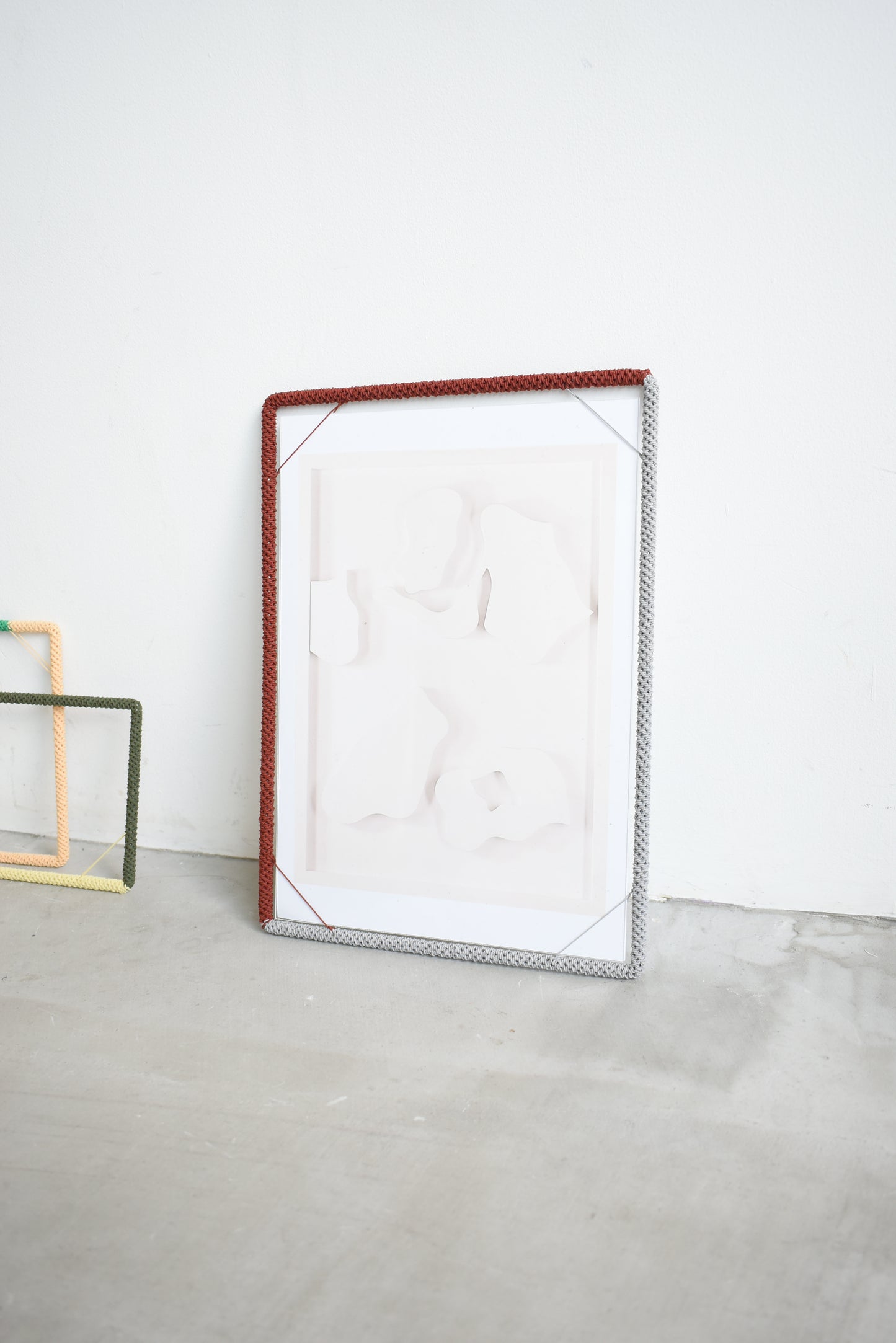FRAME / A4 / gray × maroon①