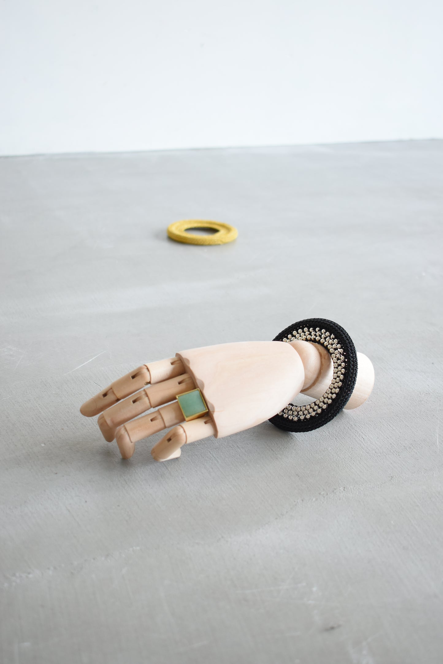 BANGLE / black×metallic ball