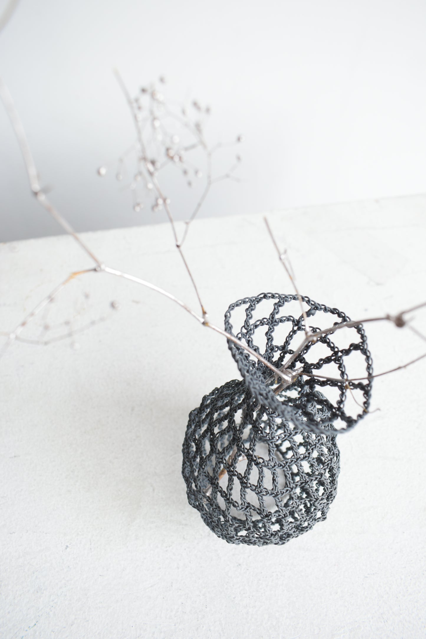 GRID VASE / tokkuri / dark gray