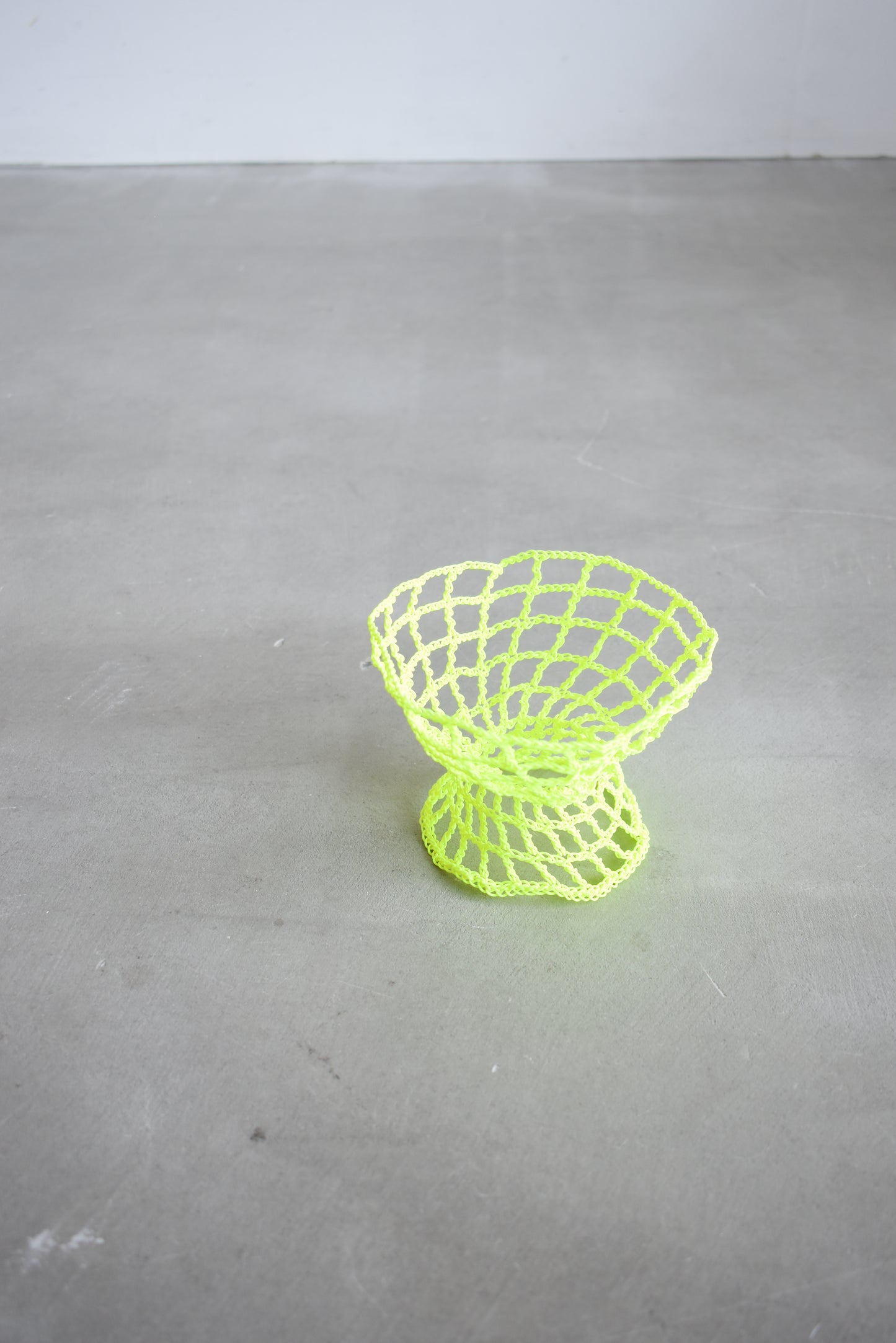 GRID VASE / bowl / bright yellow
