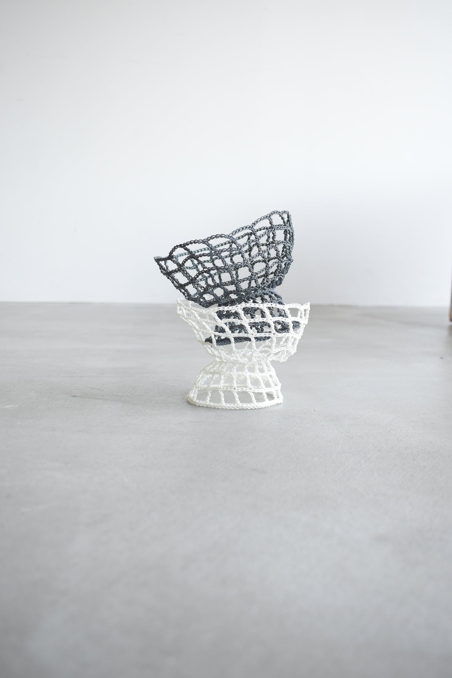 GRID VASE / bowl / dark gray