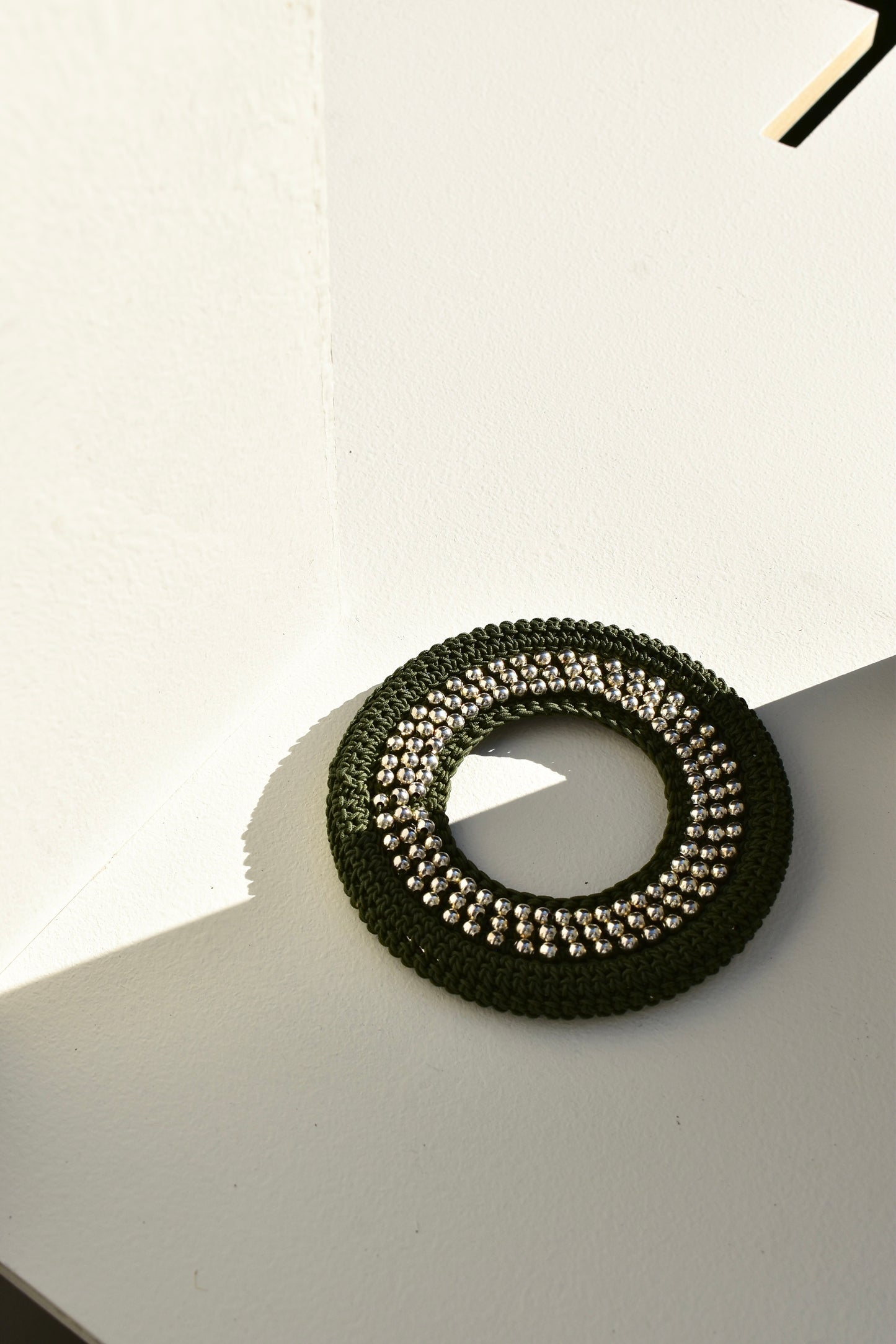 BANGLE / khaki×metallic ball