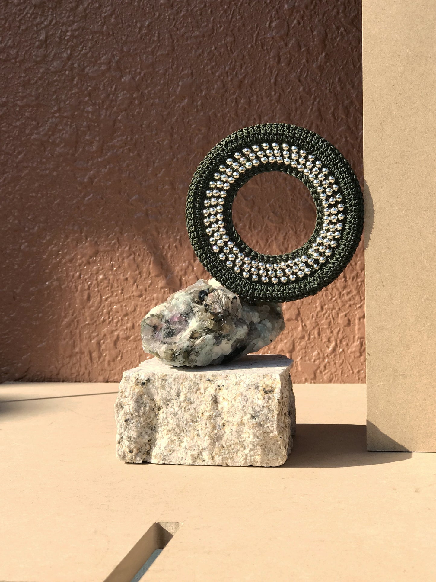 BANGLE / khaki×metallic ball