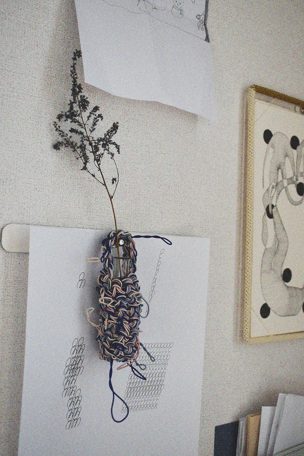 SHUKOU / tangled lip balm bag