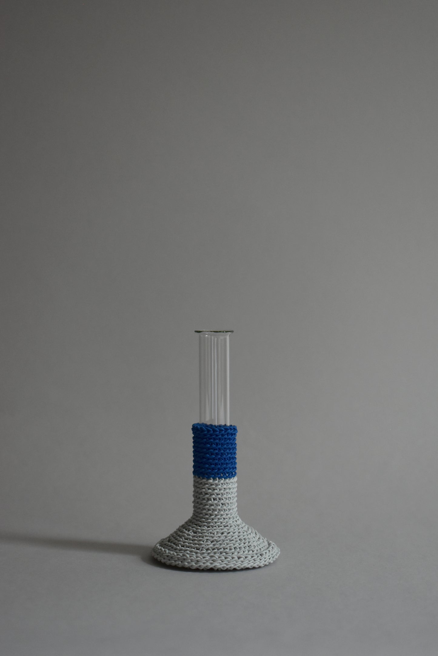 TUBE VASE / M / mono tone