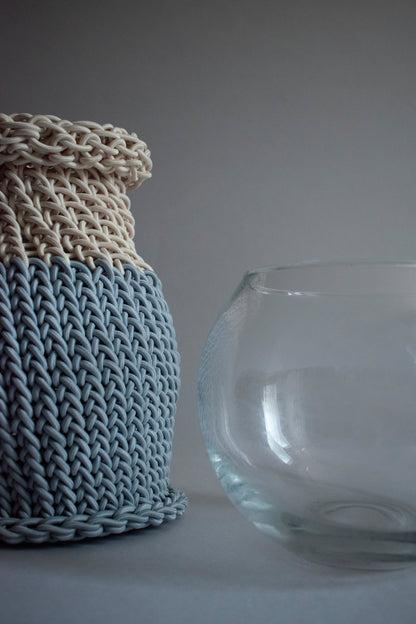 SHUKOU / bold vase / ivory×light blue