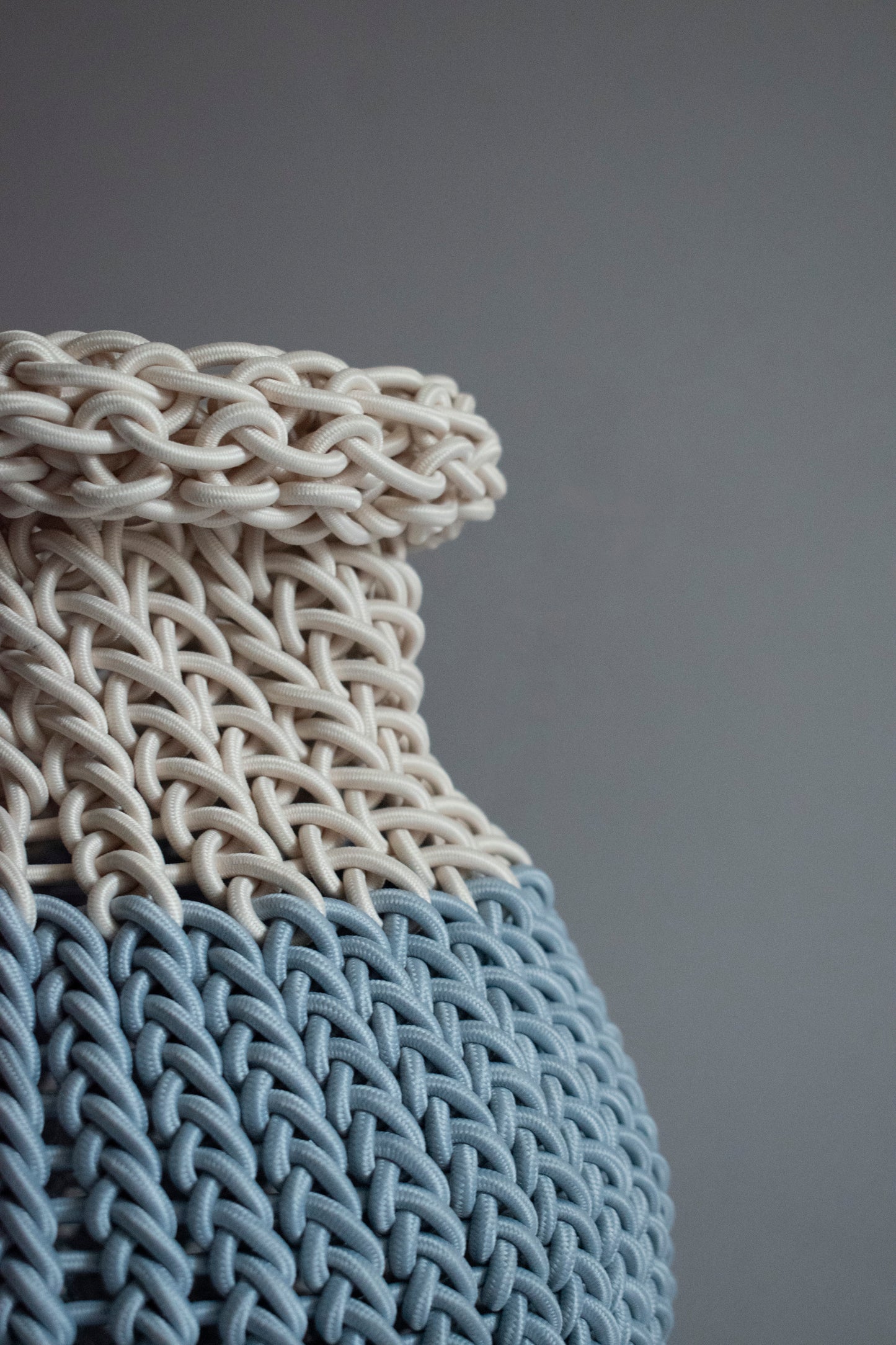 SHUKOU / bold vase / ivory×light blue
