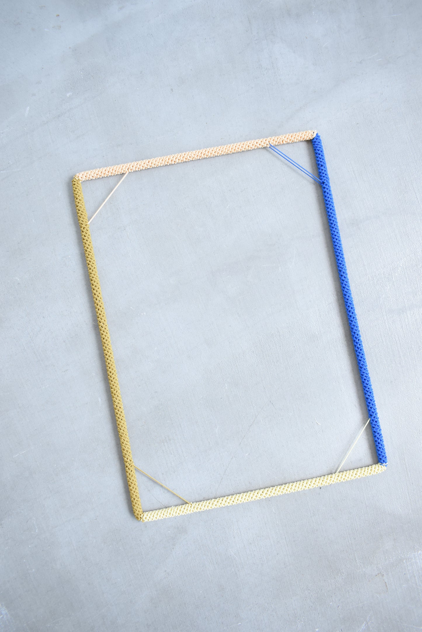 FRAME / A4 / blue quartet