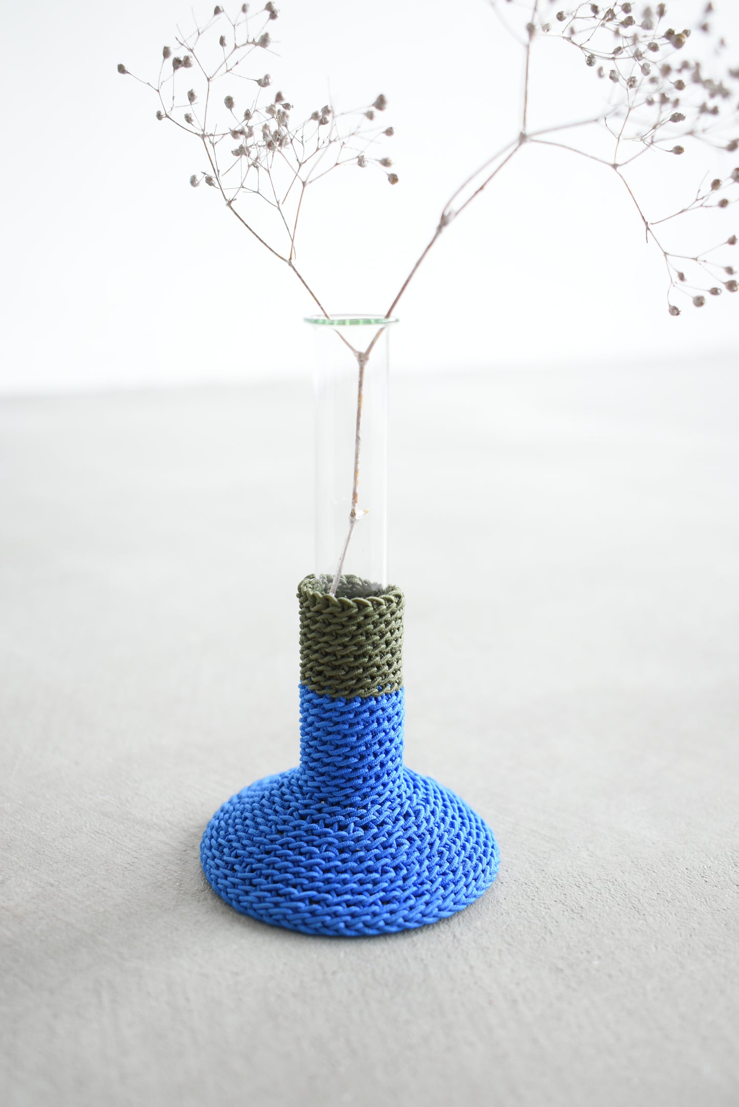 TUBE VASE / cobalt blue×khaki