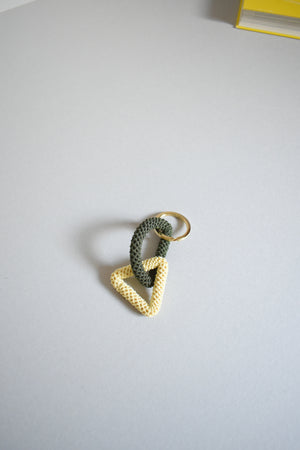 KEY CHARM / M / khaki × cream